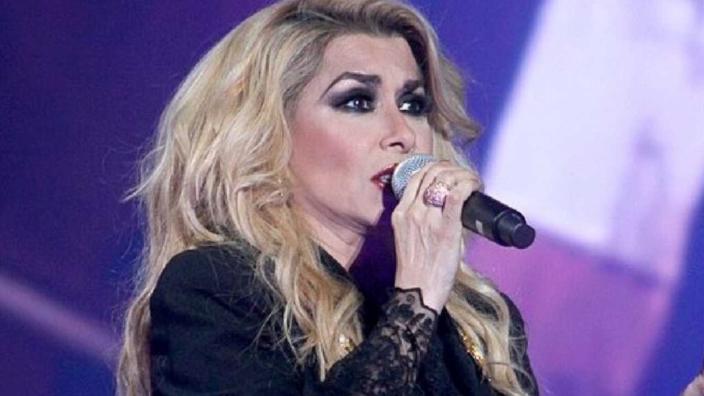Dulce: "Soy sobreviviente de c&aacute;ncer", revela la cantante tras extirpaci&oacute;n de un ri&ntilde;&oacute;n maligno.
