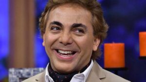 &iexcl;Cristian Castro estrena novia a solo unos d&iacute;as de finalizar su noviazgo con Ingrid Wagner!