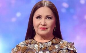 Ana Gabriel recibe crueles cr&iacute;ticas por su forma de vestir