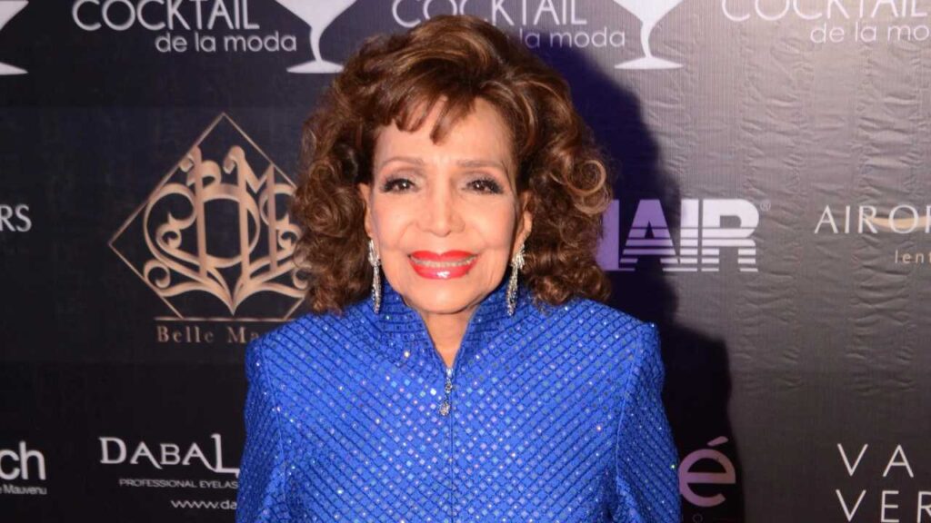 Mar&iacute;a Victoria reaparece en redes sociales y nos demuestra que la elegancia y la belleza no tienen edad