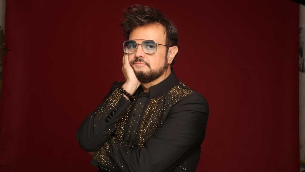 Aleks Syntek vuelve a expresar su desacuerdo con el g&eacute;nero urbano y pide respeto por su opini&oacute;n