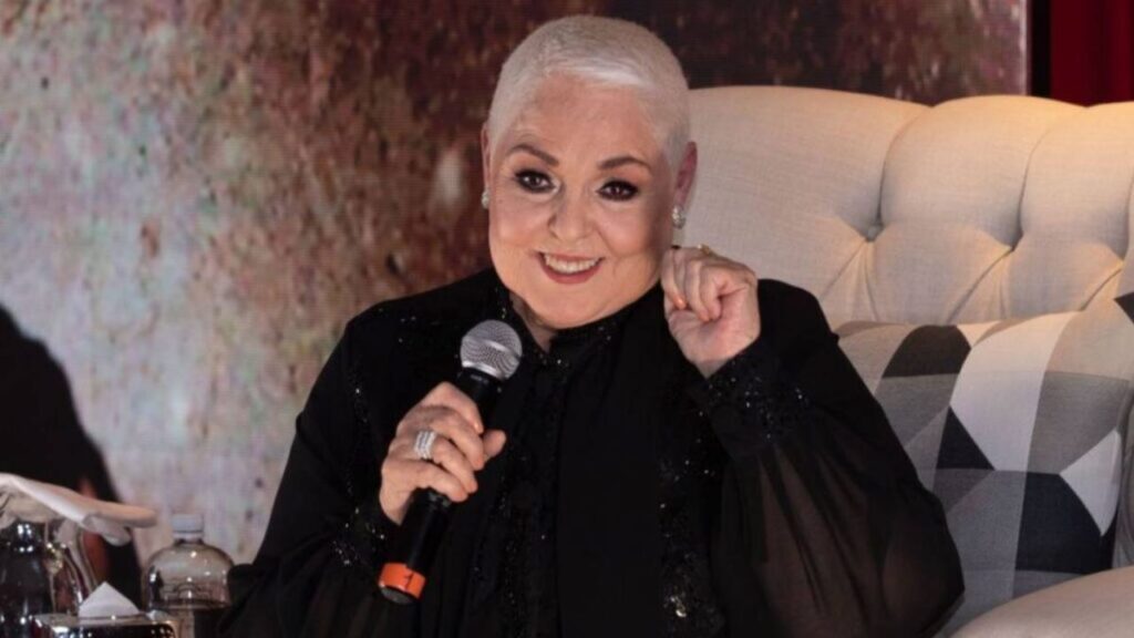 Lupita D'Alessio sale del hospital