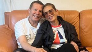 Julio C&eacute;sar Ch&aacute;vez reaparece con Yolanda Andrade y aspecto causa preocupaci&oacute;n