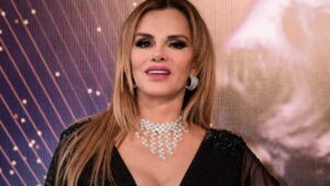 Lucía Méndez mejora tras hospitalización por Covid-19, pero sigue bajo observación médica