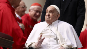 Papa Francisco: famosos como Maribel Guardia, Emmanuel y m&aacute;s le dedican emotivas despedidas