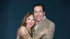 Laura Flores aclara rumores: su relaci&oacute;n con Lalo Salazar sigue firme