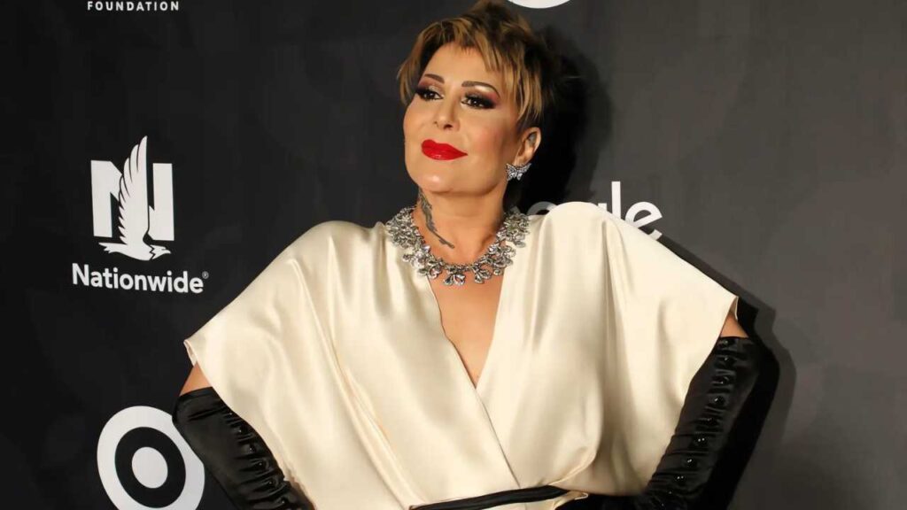 Alejandra Guzm&aacute;n mantiene pausa musical tras cirug&iacute;a