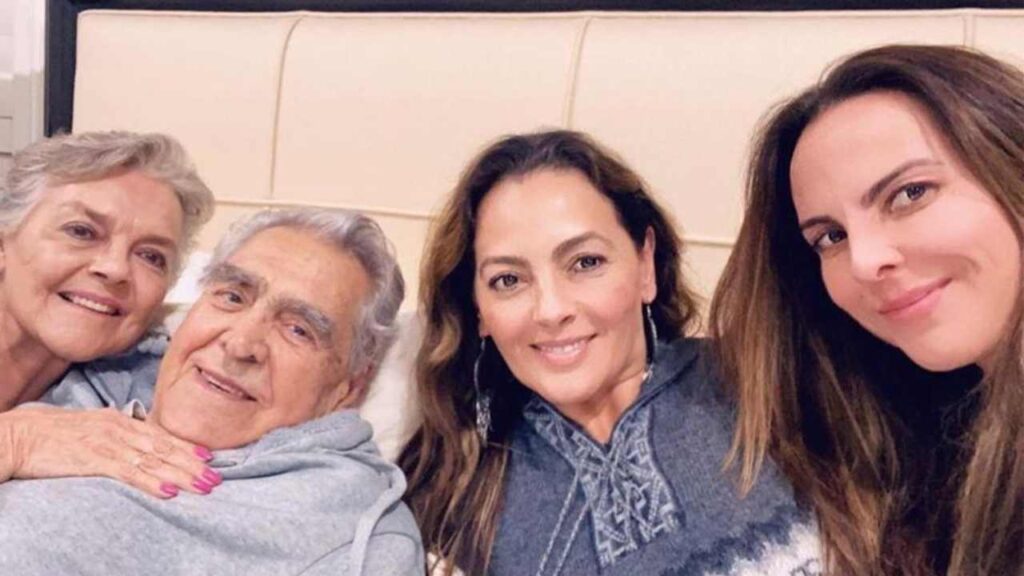 Eric del Castillo supera grave problema de salud a sus 91 años