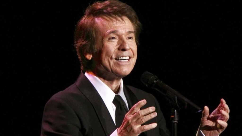 Raphael cancela concierto por motivos de salud