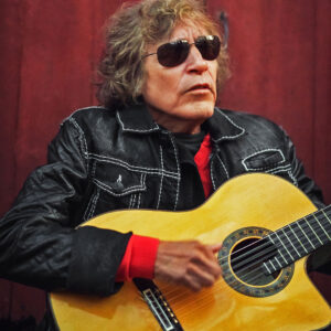 En 1945 nace el cantante y guitarrista Jos&eacute; Feliciano&hellip;
