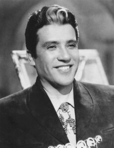 En 1915 nace Miguel Aceves Mej&iacute;a&hellip;