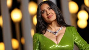Salma Hayek visita de sorpresa la Casa Azul de Frida Kahlo