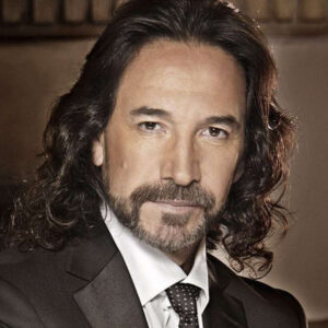 En 1959 nace el músico, productor y compositor Marco Antonio Solís…