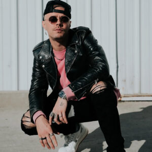 En 1982 nace el músico y cantautor mexicano Jesse Huerta…