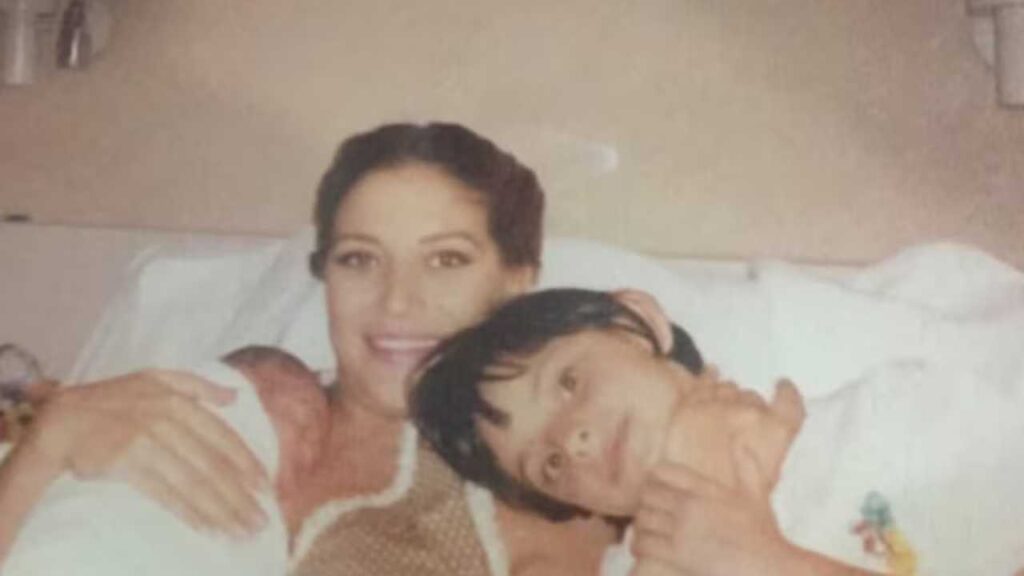 Aislinn Derbez revive una historia poco conocida de sus padres