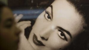 La historia del vestido de Mar&iacute;a F&eacute;lix dise&ntilde;ado por Valentino Garavani