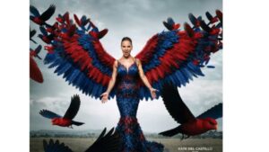 Kate del Castillo alza la voz por las aves en cautiverio