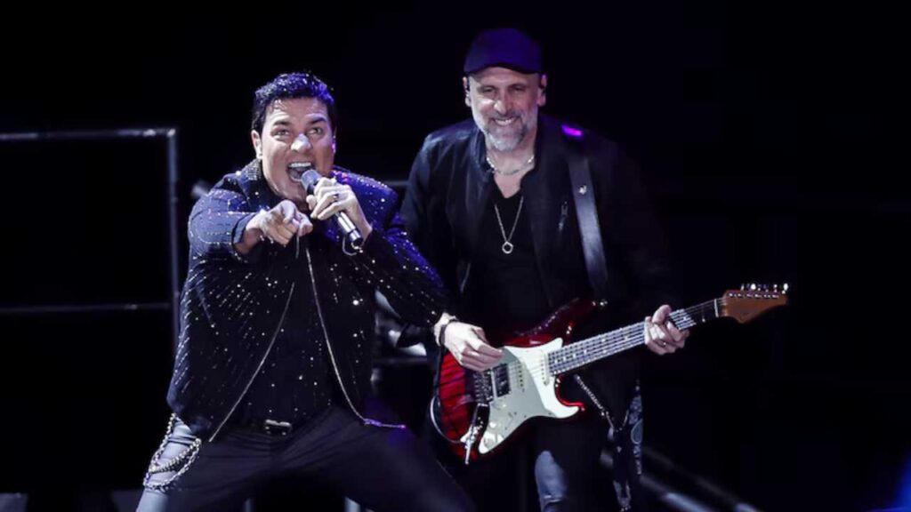 Chayanne reafirma su legado con un show lleno de emoci&oacute;n y cercan&iacute;a