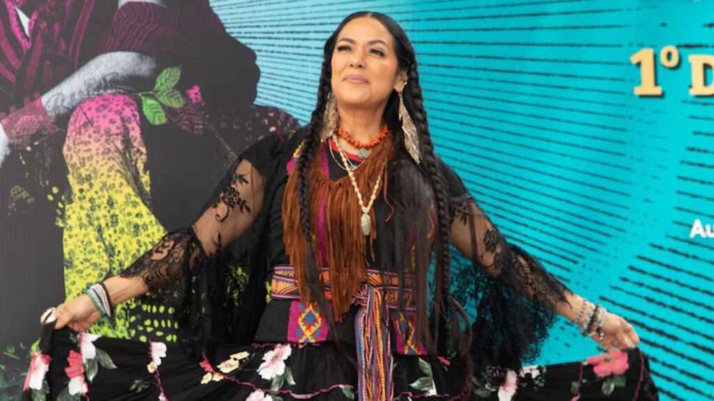 Lila Downs y su conexi&oacute;n con el p&uacute;blico en espacios abiertos