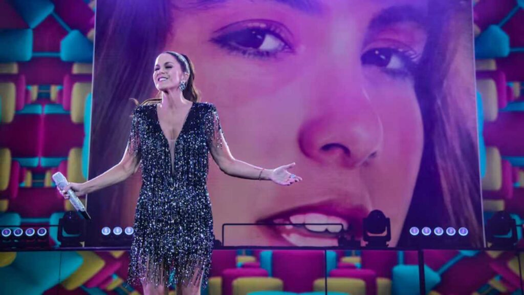 Lucero apuesta por un espectáculo lleno de nostalgia y sorpresas