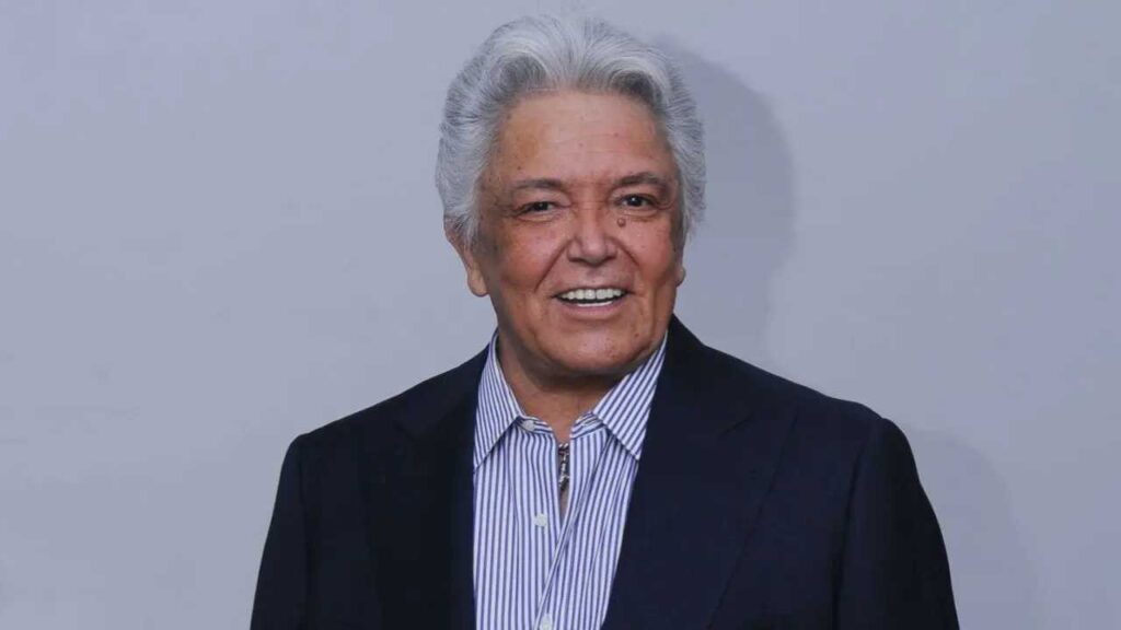 Alberto V&aacute;zquez recibe el respaldo de sus admiradores