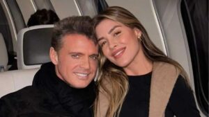 Michelle Salas rompe el silencio en redes sociales ante la supuesta hospitalizaci&oacute;n de Luis Miguel