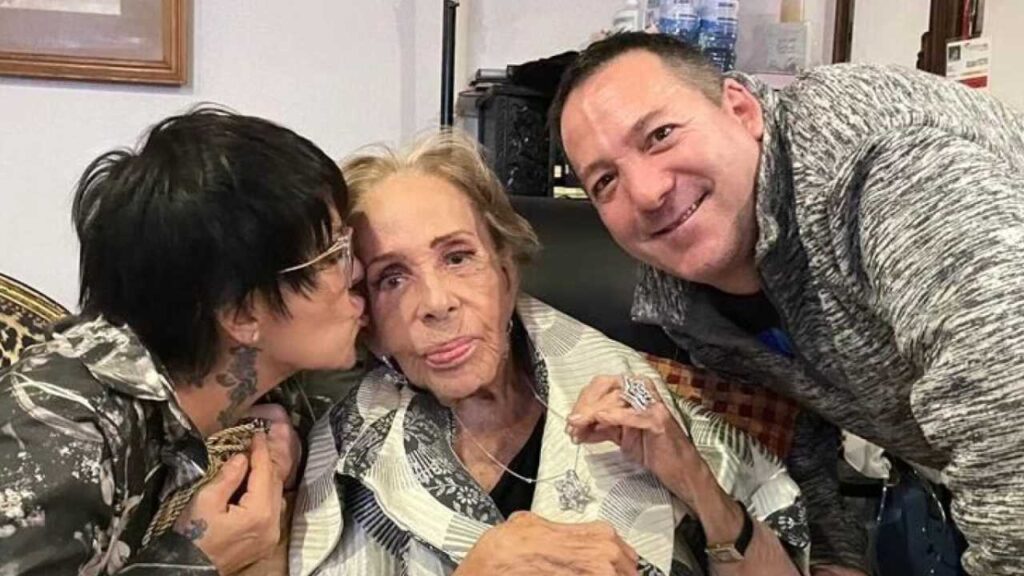 &iexcl;Enrique Guzm&aacute;n asegura que Silvia Pinal pens&oacute; en no tener a Alejandra Guzm&aacute;n!