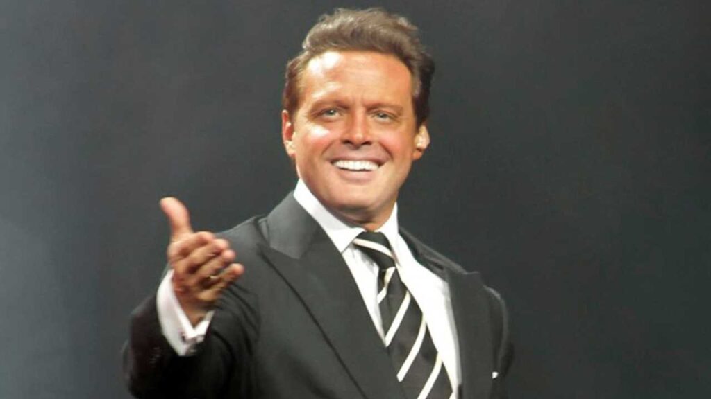 Luis Miguel mantiene el hermetismo que caracteriza su carrera