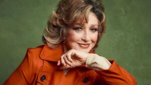 Ang&eacute;lica Mar&iacute;a vuelve con paso firme a las telenovelas y frena con total elegancia la pol&eacute;mica ola de declaraciones de Luc&iacute;a M&eacute;ndez