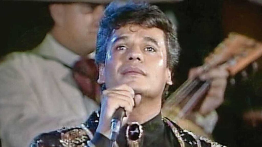 Juan Gabriel revive su noche m&aacute;s inolvidable y llevar&aacute; el concierto de Bellas Artes a las salas de cine