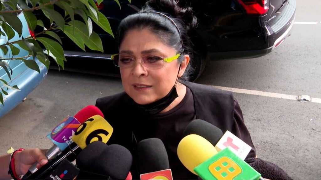 Victoria Ruffo revela que estuvo ocho d&iacute;as hospitalizada y preocupa a sus seguidores
